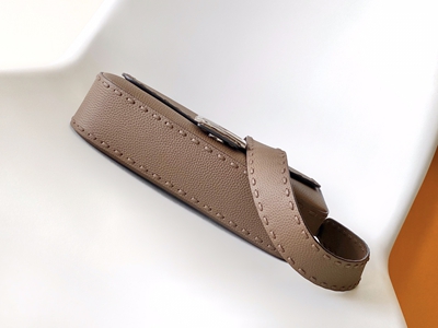 フェンディバッグ内部構造